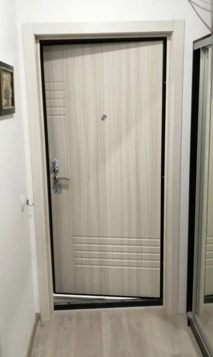 Обналичники на двери белые