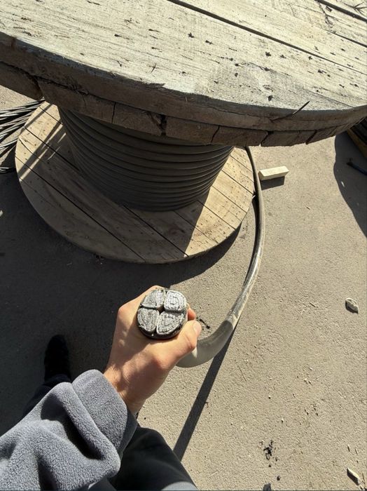 Аввг 4*185+120 кабел