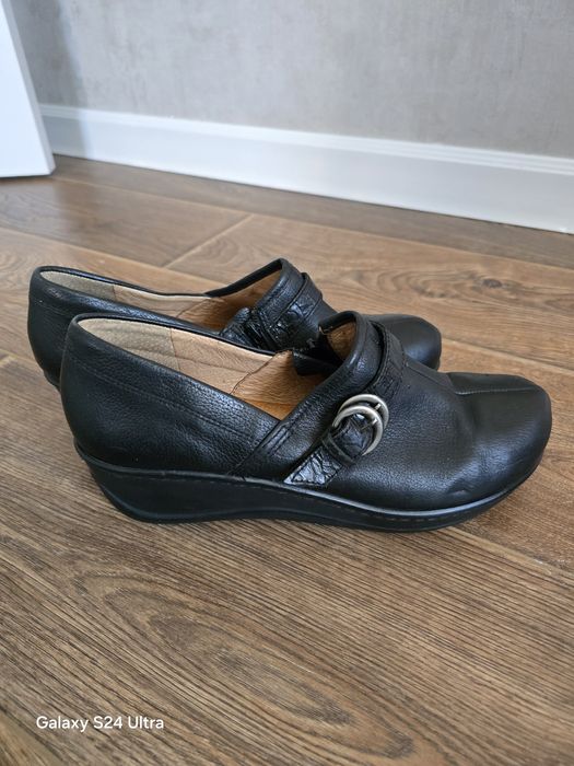 Продам кожаную обувь