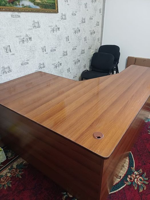 Продам офисный стол