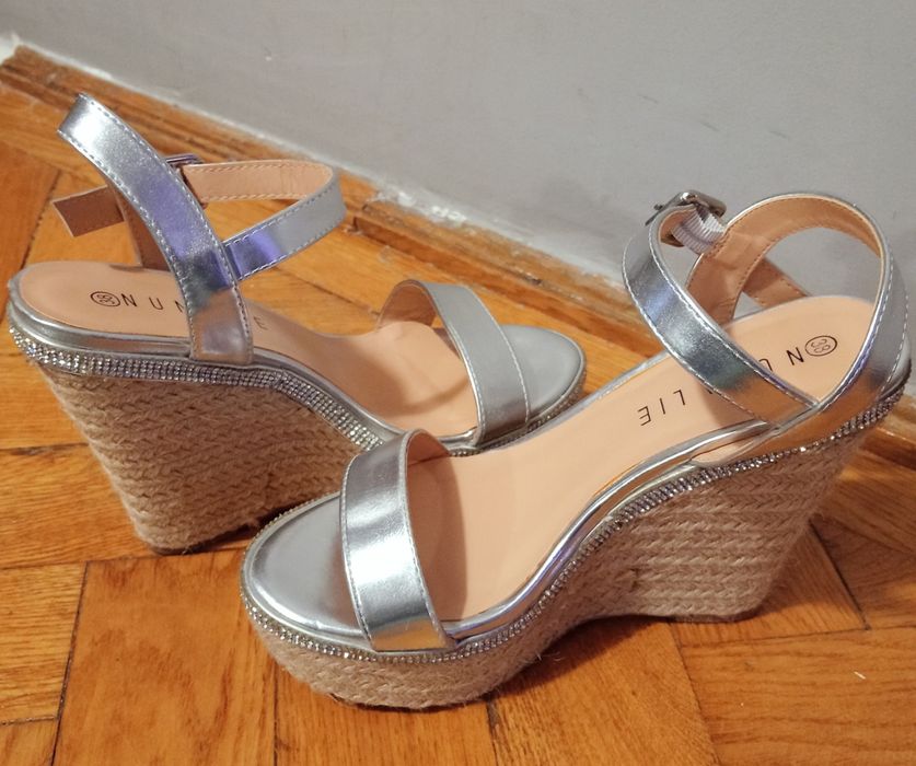 Sandale măr 38... pantofi măr 37, ambele perechi purtate o singură dat