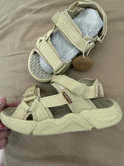 Сандалии детские 30 размер