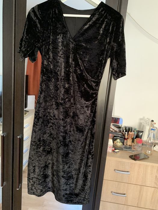 Rochie neagra catifea