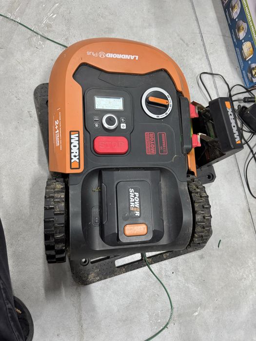 Robot de tuns gazonul Worx Landroid M700 Plus