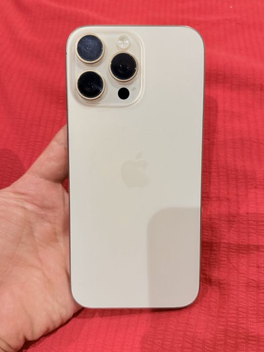 iPhone 16 Pro Max