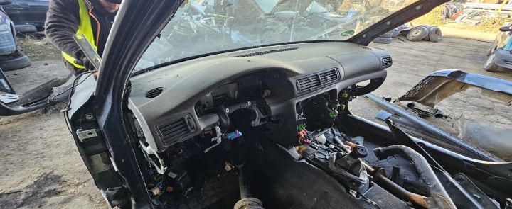 Piese Volkswagen VW Passat 2004 2.0 TDI MT (136 hp)