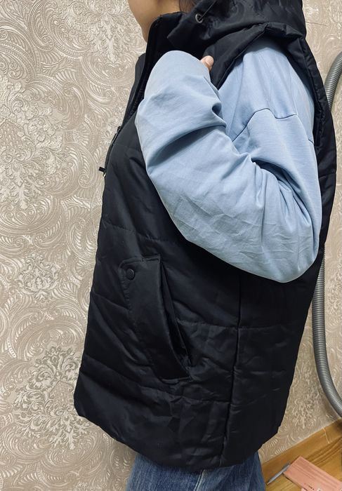 продается безрукавка