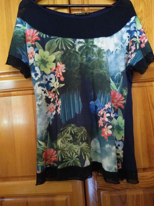 Красива блуза с флорални мотиви - XL
