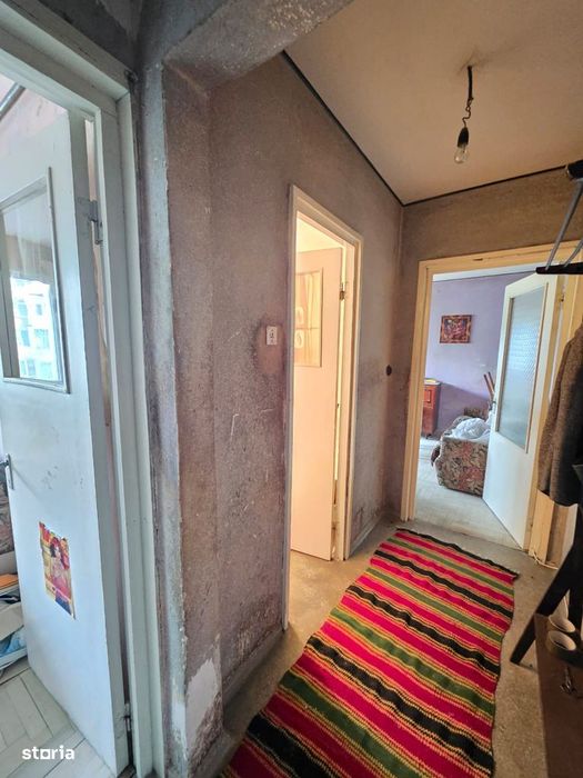 3 camere, etaj 2, zona semicentrală, balcon, termopan