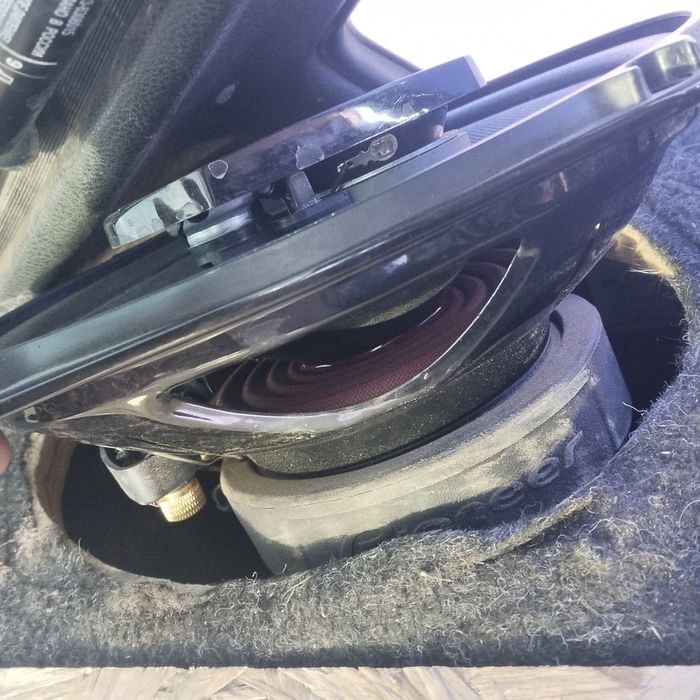 Продам колонки есть ещё саб звоните