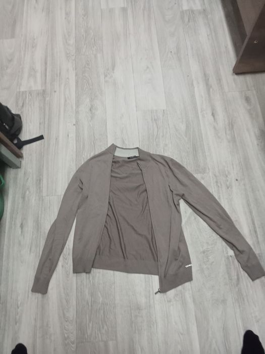 Кофты  размер xl и м