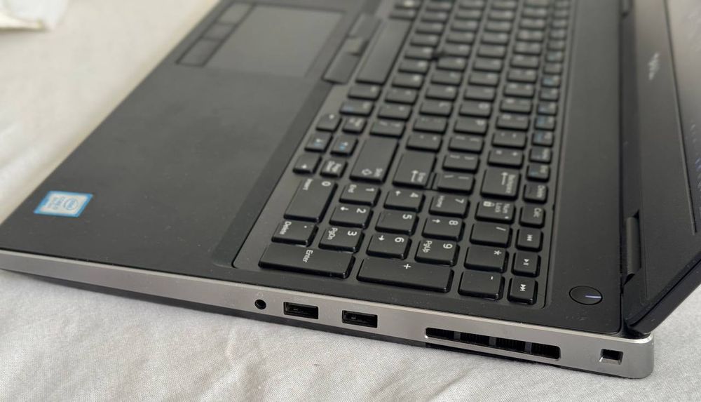 Dell Precision 7530 workstation i7-8750H  32Gb  512Gb Quadro P2000 ideal grafica