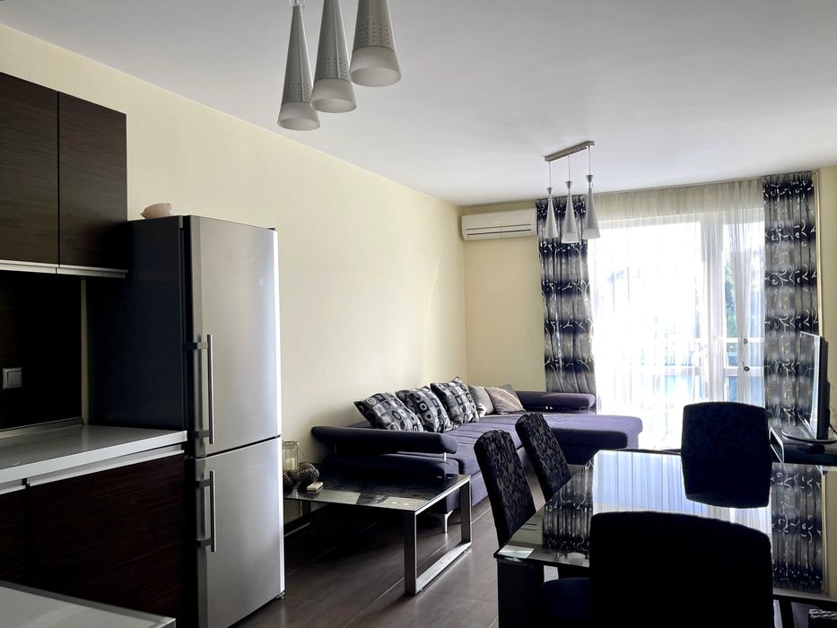 Продава се Тристаен апартамент в Несебър - 114 кв.м за 950 €/кв.м - Снимка #2