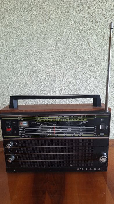 Radio Selena B211