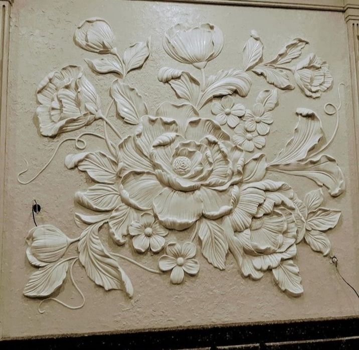 Рассом Барелеф венецияанка