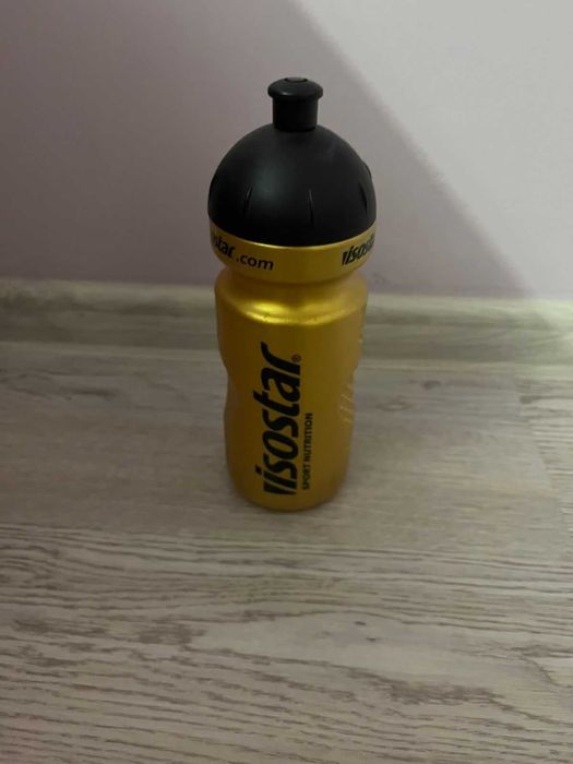 Продам спортивные бутылки