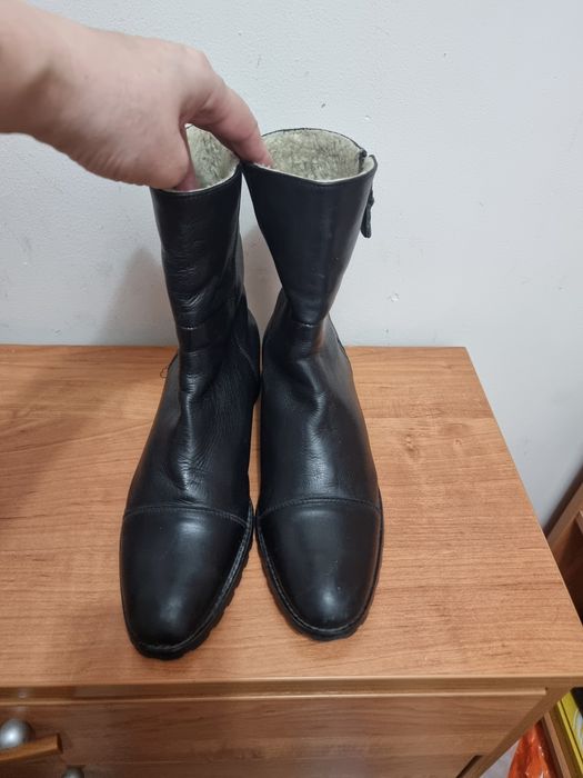 Продам ботильоны чёрные р 40-41