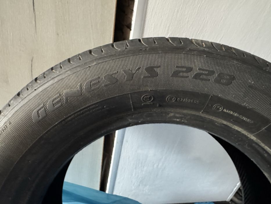 Продам шины комплект