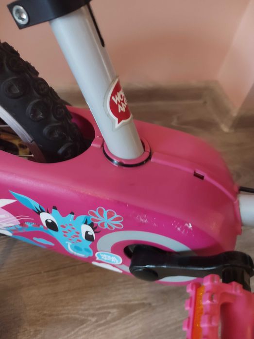 Детски велосипед с помощни колела