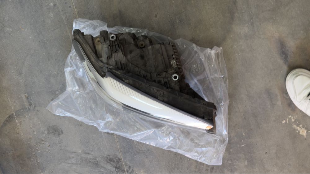 BMW G30 фар фарове БМВ Г30 Фарове