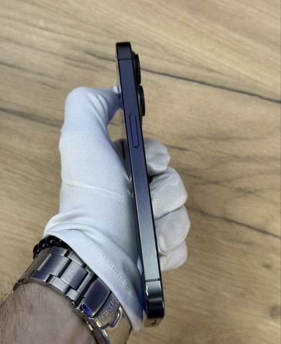 iPhone 15 Pro 256GB с гарантией