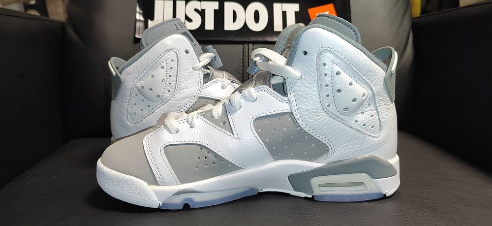 Nike Air Jordan 6 Retro