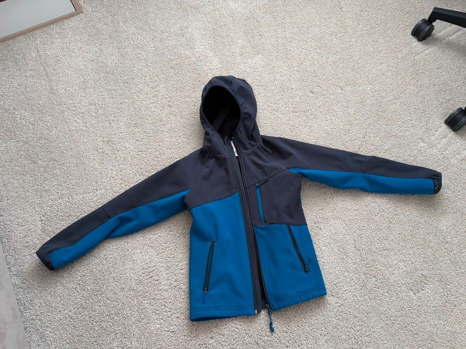 Geaca Decathlon softshell, 7-8 ani
