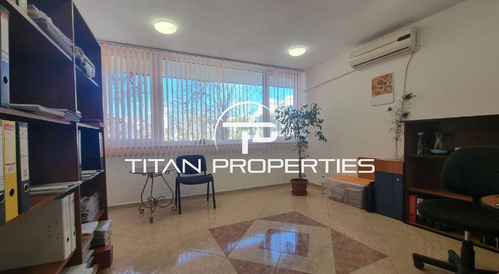 Продава се Офис в Пловдив, Център - 25 кв.м за 2200 €/кв.м - Снимка #2