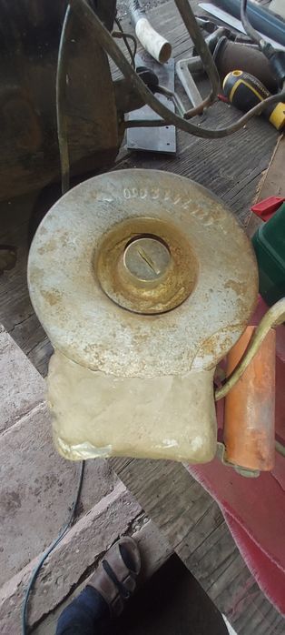 Pompa centrala pe lemne