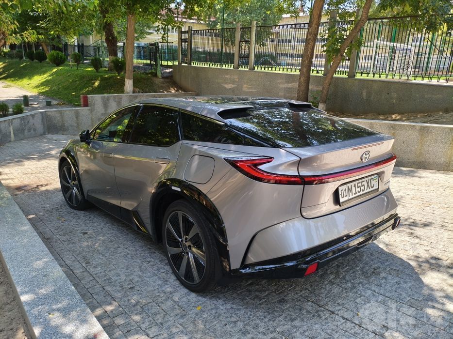 Toyota bz 5 Pro plus
год выпуска 2025
эксплуатация с 2026
пробег 9000