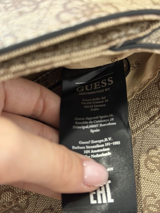 Geanta GUESS bej cu logo mari