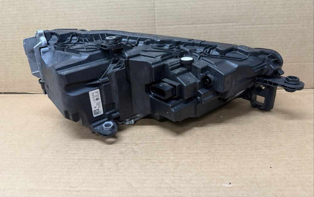 Ляв и десен фар за Шкода Скала кристал лед фейс  SKODA SCALA LIFT FULL LED 665941016A и 655941015A