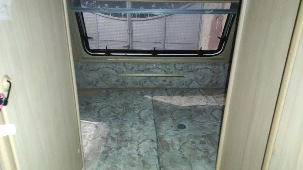 продавам каравана