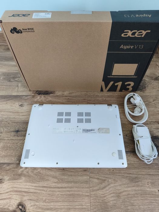 Acer Aspire V3-372