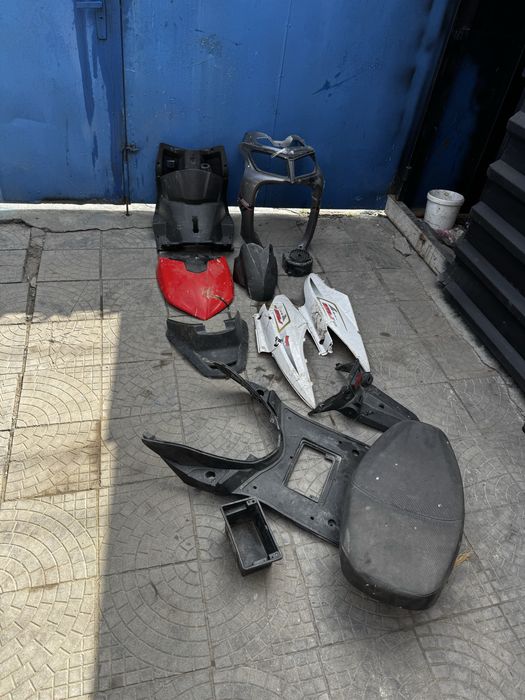 Продам дешево зампчасти на м8