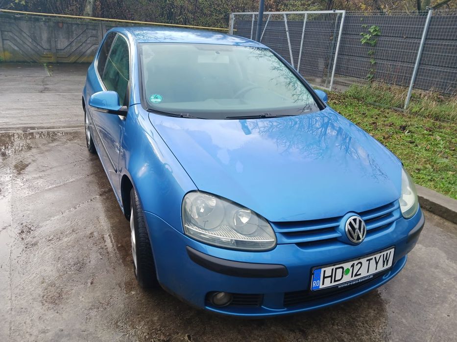 Vând Golf 5 2004  1.4 benzina