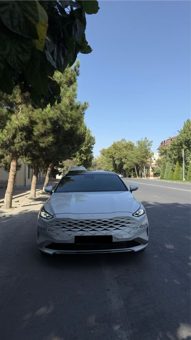 Kia K8 hybrid 8.000km eng fulli