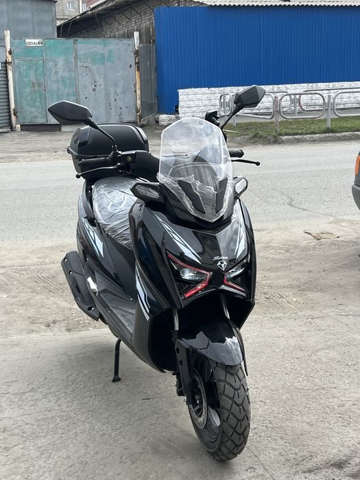 Продам новый Макси скутер