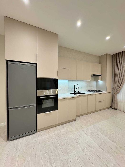 Новостройка ул.Бабура Якк РОВД 3-комн 6/6 73 м² кирпич евроремонт