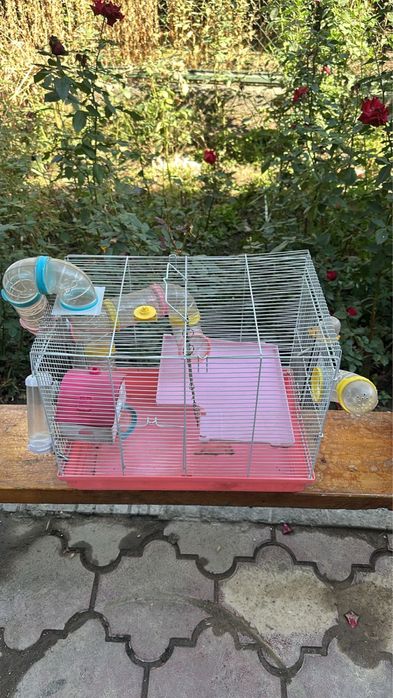 Продам клетки , подходят для хомячков