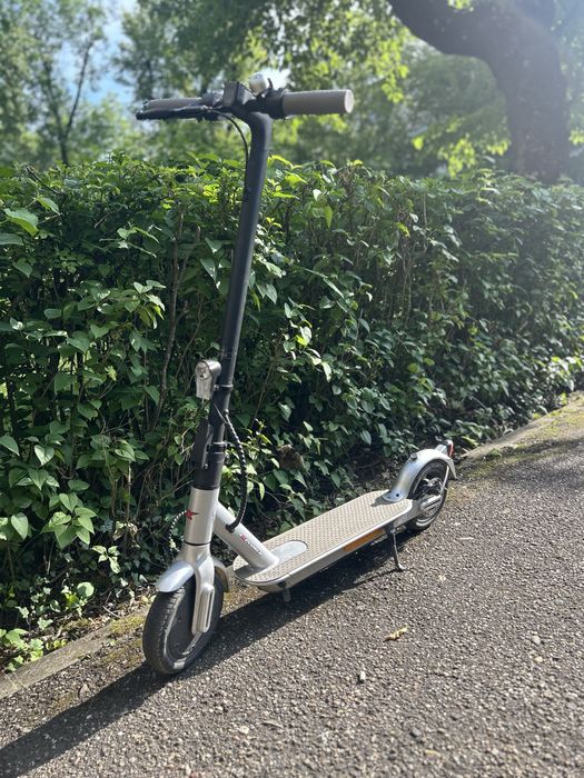 Vând e-scooter esa 2022