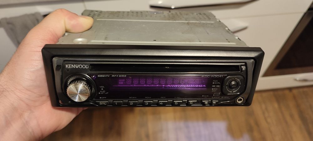 Radio CD auto Clarion sau Kenwood 50w×4