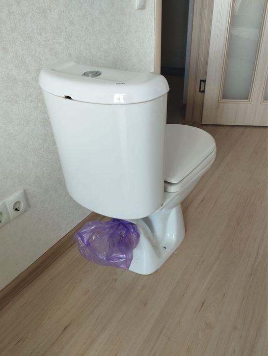 Унитаз в хорошем состоянии