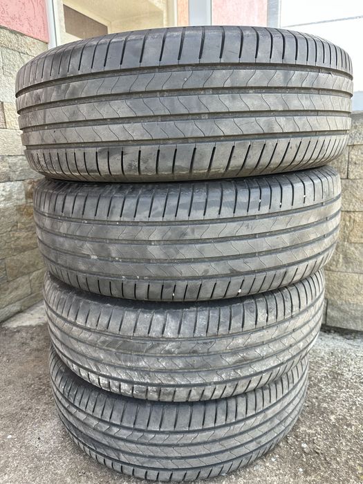 4 бр.Гуми 225/65/17 BRIDGESTONE