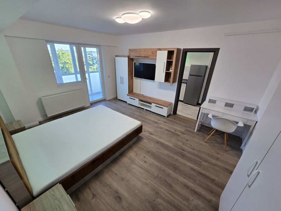 Inchiriez apartament nou  1 camera  strada pepinierei prima chirie