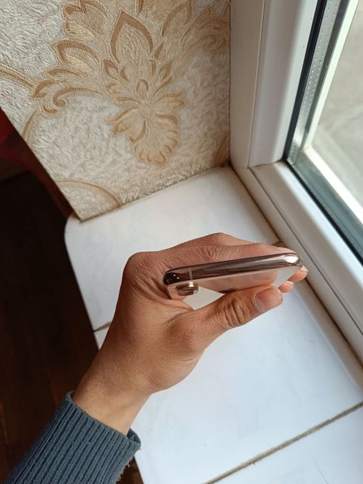 Iphone xs hotirasi 64