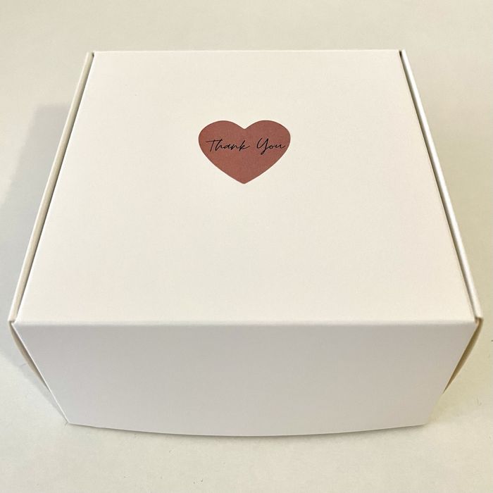 **НОВИ** стилни PINKO колани – ОПАКОВАНИ в кутия, готови за подарък