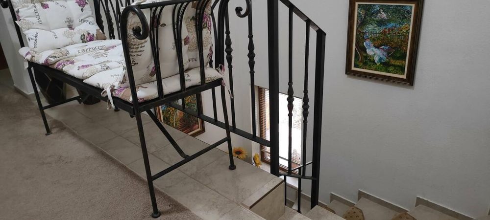 Продажба на луксозна къща над дворец Евксиноград