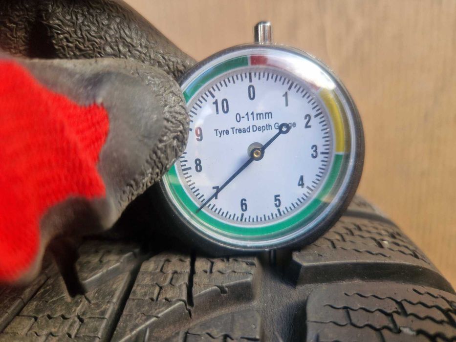 2 Dunlop R16 205/55
Зимни гуми 
DOT4519