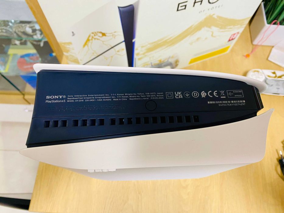 НОВ !!! PlayStation 5 (PS5) Slim, 1TB SSD, D-Chassis, Limited Edition
